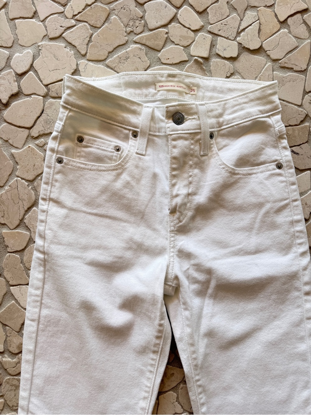 New Levi’s 725 High-Rise Bootcut Jeans - Picture 7 of 11